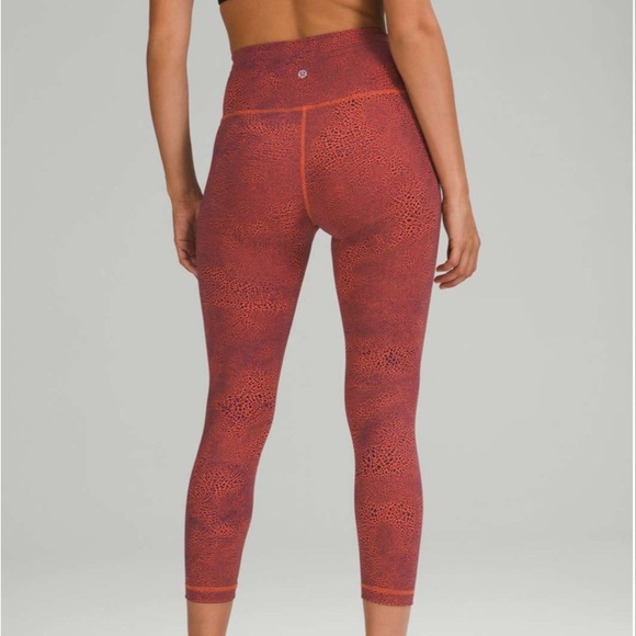 lululemon athletica Pants - Lululemon Wunder Train HR Crop 23" Crackle Glaze Vintage Orange Larkspur Size 2